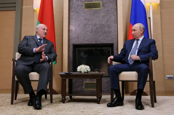 Путін і Лукашенко змагаються, хто більший диктатор