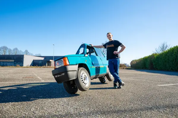 Майстер перетворив Fiat Panda на найвужчий автомобіль у світі