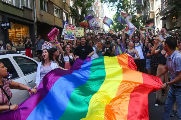 ISTANBUL, TURKIYE - JUNE 25: The LGBT Pride March planned to be held in Istanbul was banned by the governorate, despite the ban, a group of activists marched in ??i??li district on June 25, 2023 in Istanbul, T??rkiye. (Photo by Hakan Akgun/ dia images via Getty Images)