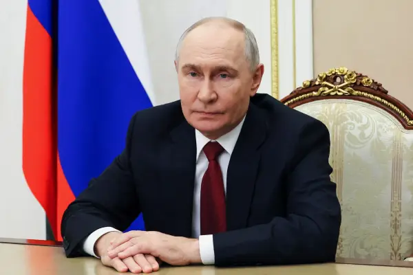 Президент Росії Володимир Путін записує відеозвернення до нації напередодні майбутніх парламентських виборів у Кремлі, Москва, середа, 16 вересня 2026 року. (Mikhail Metzel/Sputnik, Kremlin Pool Photo via AP)